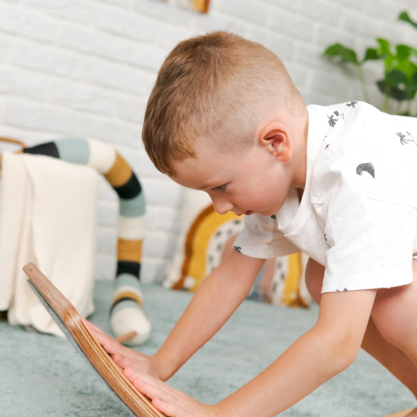 tavola di equilibrio esercizi bambino