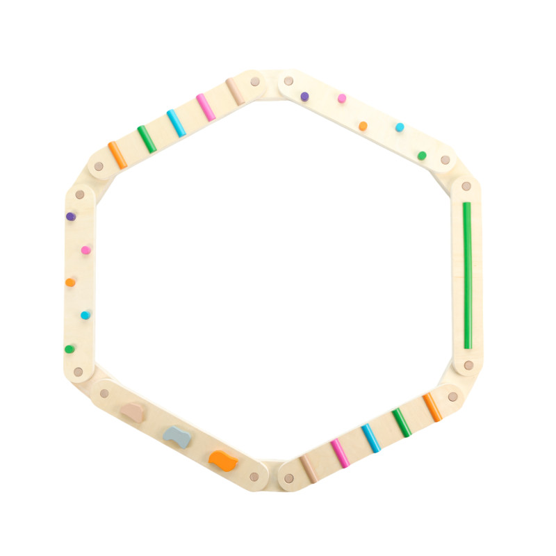 Influenza positivamente lo sviluppo dei piedi, dell’arco plantare e della corretta postura Le travi di equilibrio Montessori favoriscono lo sviluppo della motricità grossolana