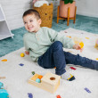 Scatola lunga Montessori con pallina Scatola lunga Montessori con pallina