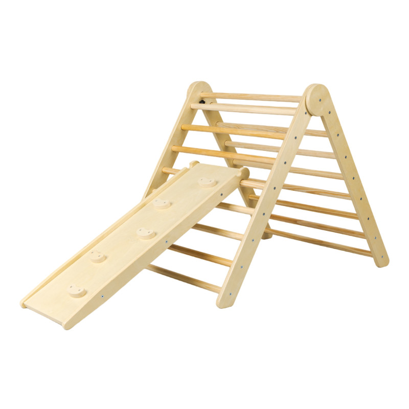 Il triangolo di Pikler aiuta il bambino a esplorare e sviluppare in sicurezza i propri limiti motori. Il triangolo di Pikler aiuta il bambino a esplorare e sviluppare in sicurezza i propri limiti motori.