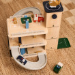 LIEWOOD JORDY Garage in legno multipiano con veicoli