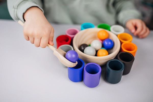 Palline e coppette Montessori