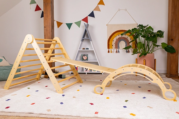 Set da arrampicata Pikler M con dondolo montessori