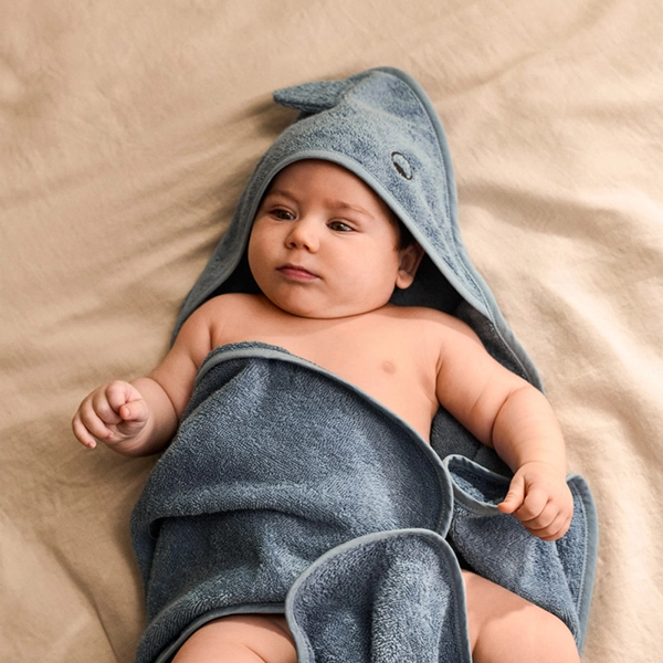 LIEWOOD ALBERT asciugamano neonato con cappuccio Beach blue